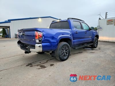Trzecie zdjęcie samochodu z tyłu: 2022 TOYOTA TACOMA SR5 V6 VIN:3TMCZ5AN4NM531894 - miniatura