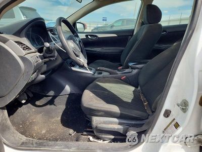 Zdjęcie 7 z 13 samochodu: 2018 NISSAN SENTRA S VIN:3N1AB7AP1JY292156 - miniatura