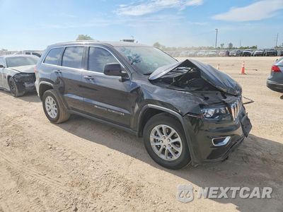 Czwarte zdjęcie samochodu z boku: 2022 JEEP GRAND CHEROKEE LAREDO E VIN:1C4RJEAG4NC155847 - miniatura