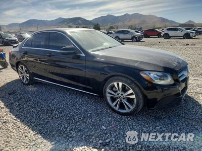 Czwarte zdjęcie samochodu z boku: 2017 MERCEDES-BENZ C 300 VIN:55SWF4JB1HU213891 - miniatura