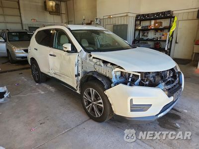 Czwarte zdjęcie samochodu z boku: 2019 NISSAN ROGUE SV VIN:JN8AT2MV8KW395174 - miniatura