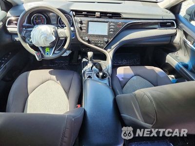 Zdjęcie 8 z 12 samochodu: 2018 TOYOTA CAMRY LE VIN:4T1B31HK8JU502823 - miniatura