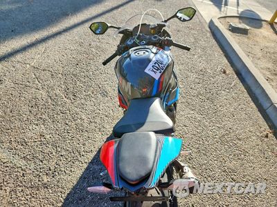 Zdjęcie 6 z 9 samochodu: 2022 BMW S 1000 RR VIN:WB10E2300N6F40784 - miniatura