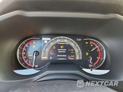 Zdjęcie 9 z 13 samochodu: 2023 TOYOTA RAV4 XLE PREMIUM VIN:JTMC1RFV8PJ025217 - miniatura