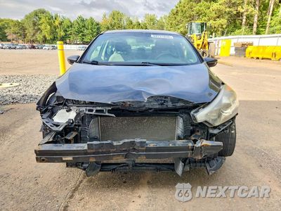 Piąte zdjęcie samochodu w środku: 2016 KIA FORTE LX VIN:KNAFK4A6XG5612974 - miniatura