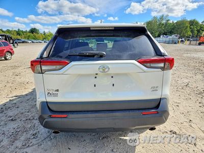 Zdjęcie 6 z 13 samochodu: 2022 TOYOTA RAV4 XLE PREMIUM VIN:JTMA1RFV0ND088119 - miniatura