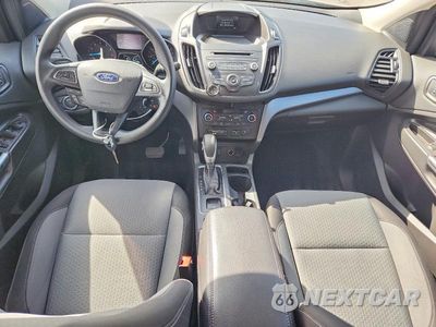 Zdjęcie 8 z 13 samochodu: 2018 FORD ESCAPE SE VIN:1FMCU9GD0JUD53438 - miniatura