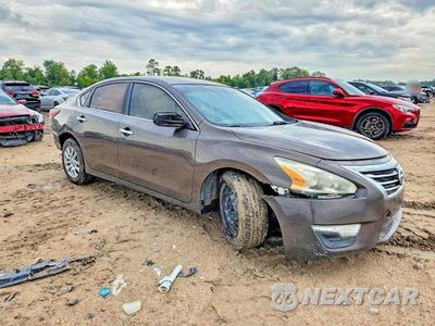 Czwarte zdjęcie samochodu z boku: 2015 NISSAN ALTIMA 2.5 S VIN:1N4AL3AP9FN860957 - miniatura