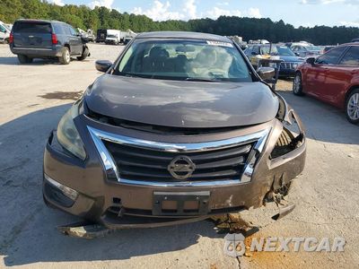Piąte zdjęcie samochodu w środku: 2014 NISSAN ALTIMA 2.5 S VIN:1N4AL3AP8EN239353 - miniatura