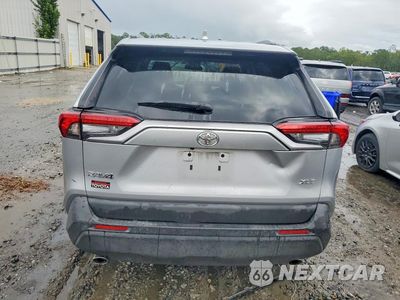 Zdjęcie 6 z 12 samochodu: 2021 TOYOTA RAV4 XLE VIN:2T3W1RFV7MC128222 - miniatura