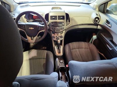 Zdjęcie 8 z 12 samochodu: 2012 CHEVROLET SONIC LT VIN:1G1JC6SH6C4167227 - miniatura