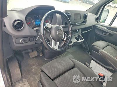 Zdjęcie 8 z 13 samochodu: 2019 MERCEDES-BENZ SPRINTER 2500/3500 DELIVERY VAN VIN:WD3PF1CD8KP191107 - miniatura