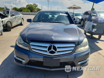 Piąte zdjęcie samochodu w środku: 2013 MERCEDES-BENZ C 250 VIN:WDDGF4HB2DR265973 - miniatura
