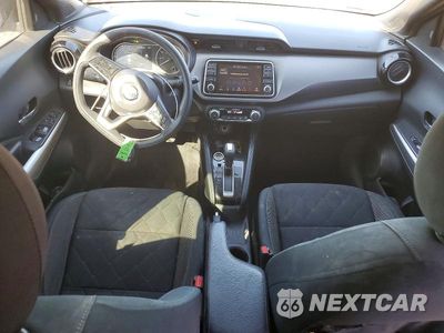 Zdjęcie 8 z 14 samochodu: 2019 NISSAN KICKS SV VIN:3N1CP5CU7KL558392 - miniatura