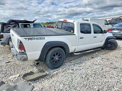 Trzecie zdjęcie samochodu z tyłu: 2010 TOYOTA TACOMA DOUBLE CAB LONG BED VIN:5TEMU4FN9AZ688582 - miniatura