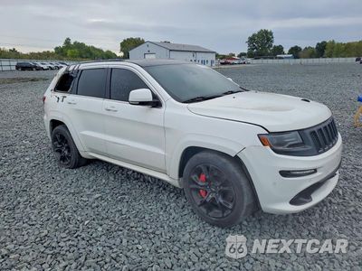 Czwarte zdjęcie samochodu z boku: 2015 JEEP GRAND CHEROKEE SRT-8 VIN:1C4RJFDJ7FC716864 - miniatura