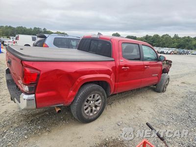 Trzecie zdjęcie samochodu z tyłu: 2019 TOYOTA TACOMA SR5 V6 VIN:3TMAZ5CNXKM101061 - miniatura