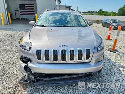 Piąte zdjęcie samochodu w środku: 2017 JEEP CHEROKEE LATITUDE VIN:1C4PJMCS1HD213799 - miniatura