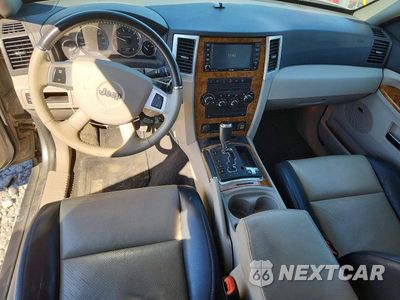 Zdjęcie 8 z 13 samochodu: 2008 JEEP GRAND CHEROKEE LIMITED VIN:1J8HR58248C165158 - miniatura