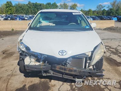 Piąte zdjęcie samochodu w środku: 2013 TOYOTA SIENNA VIN:5TDKK3DC6DS324209 - miniatura