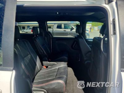 Zdjęcie 11 z 13 samochodu: 2019 DODGE GRAND CARAVAN GT VIN:2C4RDGEG4KR529874 - miniatura