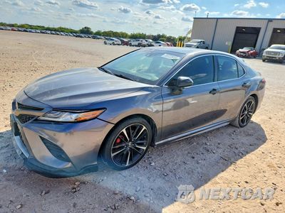 2018 TOYOTA CAMRY XSE 4T1B61HK1JU072995 - główne zdjęcie licytacji z USA - miniatura