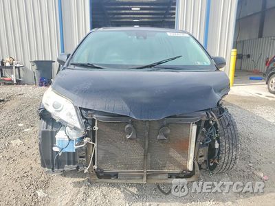 Piąte zdjęcie samochodu w środku: 2020 TOYOTA SIENNA XLE 8-PASSENGER VIN:5TDYZ3DC5LS054233 - miniatura