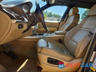 Zdjęcie 7 z 13 samochodu: 2012 BMW X5 XDRIVE50I VIN:5UXZV8C54CL424006 - miniatura