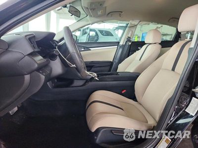 Zdjęcie 7 z 12 samochodu: 2018 HONDA CIVIC LX VIN:19XFC2F53JE001510 - miniatura
