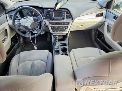 Zdjęcie 8 z 12 samochodu: 2016 HYUNDAI SONATA HYBRID SE VIN:KMHE24L18GA025658 - miniatura