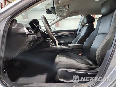 Zdjęcie 7 z 12 samochodu: 2019 HONDA ACCORD LX VIN:1HGCV1F14KA068692 - miniatura