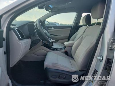 Zdjęcie 7 z 12 samochodu: 2019 HYUNDAI TUCSON SEL VIN:KM8J33AL2KU880860 - miniatura
