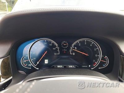 Zdjęcie 9 z 12 samochodu: 2018 BMW 750 I VIN:WBA7F0C55JGM24039 - miniatura