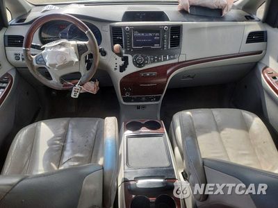 Zdjęcie 8 z 14 samochodu: 2013 TOYOTA SIENNA LIMITED 7-PASSENGER VIN:5TDYK3DC7DS373591 - miniatura