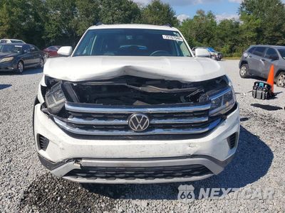 Piąte zdjęcie samochodu w środku: 2023 VOLKSWAGEN ATLAS SE VIN:1V2JR2CA8PC557630 - miniatura
