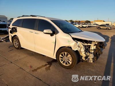Czwarte zdjęcie samochodu z boku: 2023 TOYOTA SIENNA XLE VIN:5TDJRKEC7PS155483 - miniatura