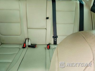 Zdjęcie 10 z 13 samochodu: 2012 VOLKSWAGEN TIGUAN S VIN:WVGAV7AX4CW511217 - miniatura