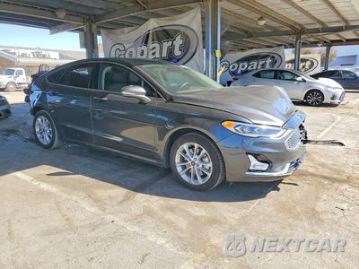 Czwarte zdjęcie samochodu z boku: 2019 FORD FUSION TITANIUM VIN:3FA6P0SU3KR115383 - miniatura