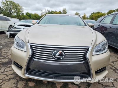 Piąte zdjęcie samochodu w środku: 2016 LEXUS LS 460 VIN:JTHBL5EF4G5139750 - miniatura