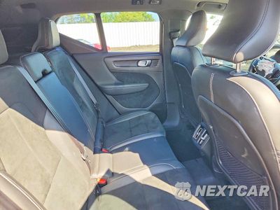 Zdjęcie 11 z 13 samochodu: 2019 VOLVO XC40 T5 R-DESIGN VIN:YV4162UM8K2091454 - miniatura
