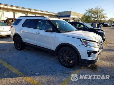 Czwarte zdjęcie samochodu z boku: 2018 FORD EXPLORER XLT VIN:1FM5K8D83JGB83025 - miniatura