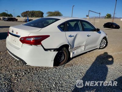 Trzecie zdjęcie samochodu z tyłu: 2018 NISSAN ALTIMA 2.5 S VIN:1N4AL3APXJC266463 - miniatura
