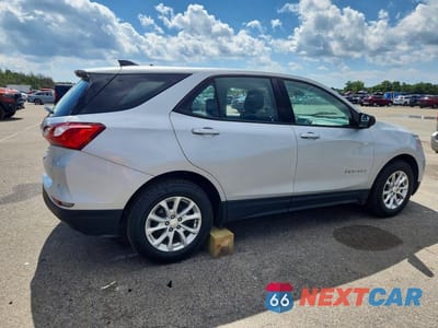 Trzecie zdjęcie samochodu z tyłu: 2019 CHEVROLET EQUINOX LS VIN:2GNAXHEV3K6176495 - miniatura