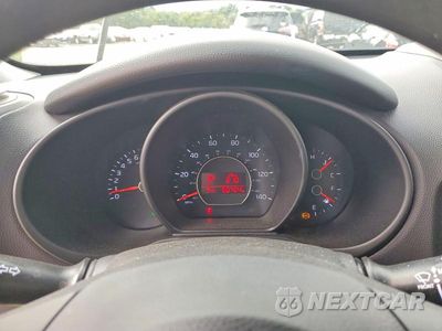 Zdjęcie 9 z 12 samochodu: 2015 KIA SOUL + VIN:KNDJP3A55F7762722 - miniatura