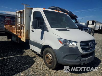 Czwarte zdjęcie samochodu z boku: 2019 MERCEDES-BENZ SPRINTER FLATBED TRUCK VIN:WDAPF4CD3KN031402 - miniatura