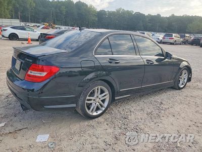 Trzecie zdjęcie samochodu z tyłu: 2013 MERCEDES-BENZ C 300 4MATIC VIN:WDDGF8AB6DR266643 - miniatura