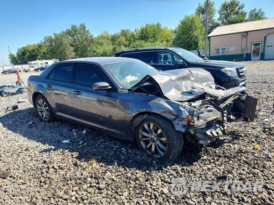 Czwarte zdjęcie samochodu z boku: 2014 CHRYSLER 300 S VIN:2C3CCAGG6EH311954 - miniatura