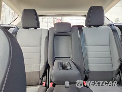 Zdjęcie 10 z 13 samochodu: 2013 FORD C-MAX SE VIN:1FADP5AU9DL524446 - miniatura