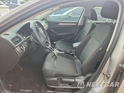 Zdjęcie 7 z 12 samochodu: 2012 VOLKSWAGEN PASSAT S VIN:1VWAP7A39CC008437 - miniatura