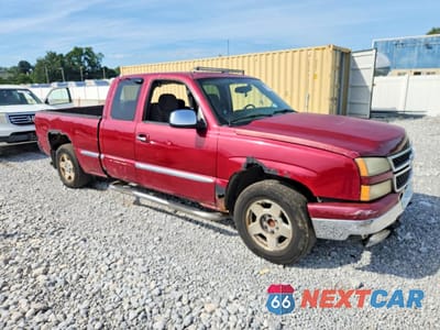 Czwarte zdjęcie samochodu z boku: 2006 CHEVROLET SILVERADO C1500 VIN:2GCEC19T561107347 - miniatura